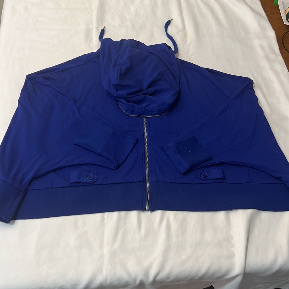 URBAN BEHAVIOR hoodie Size SMALL